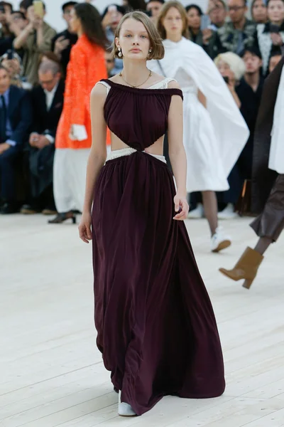 Look 25